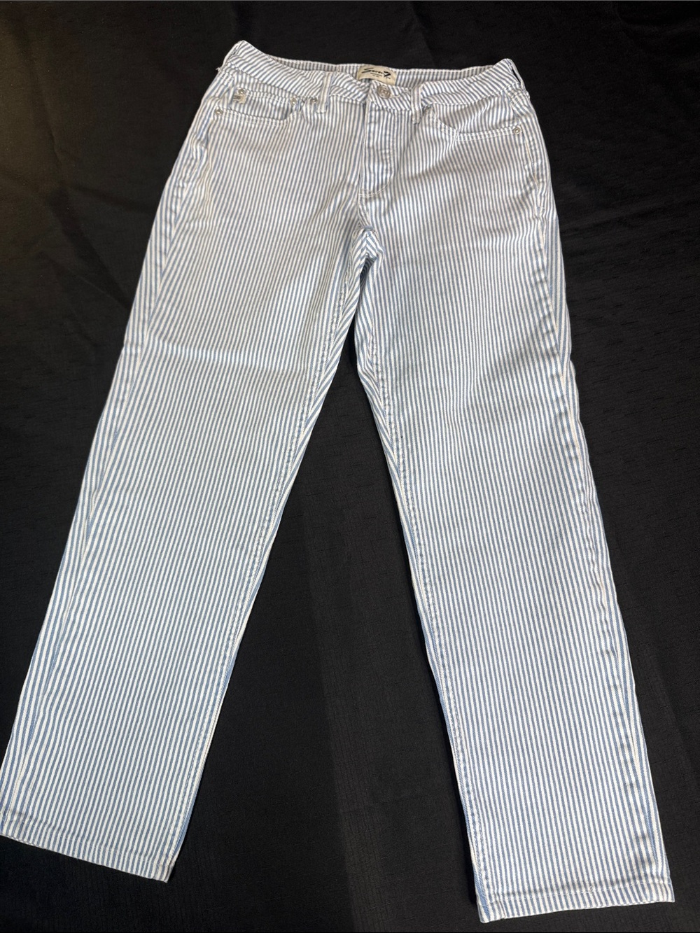 Seven7 Women’s Blue & White Striped Straight-Leg Jeans Size 6 Preppy